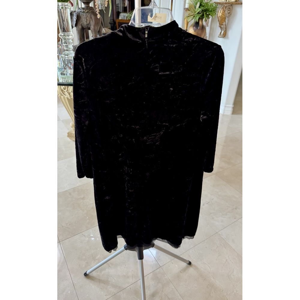 M - Simply Vera by Vera Wang Black Crushed Velvet Dress Modern High Neck Dress - Picture 2 of 11